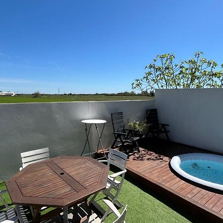 Appartement Avec Spa-Avril A Sept-Camargue 4 Personnes Saint-Laurent-dʼAigouze Exterior foto